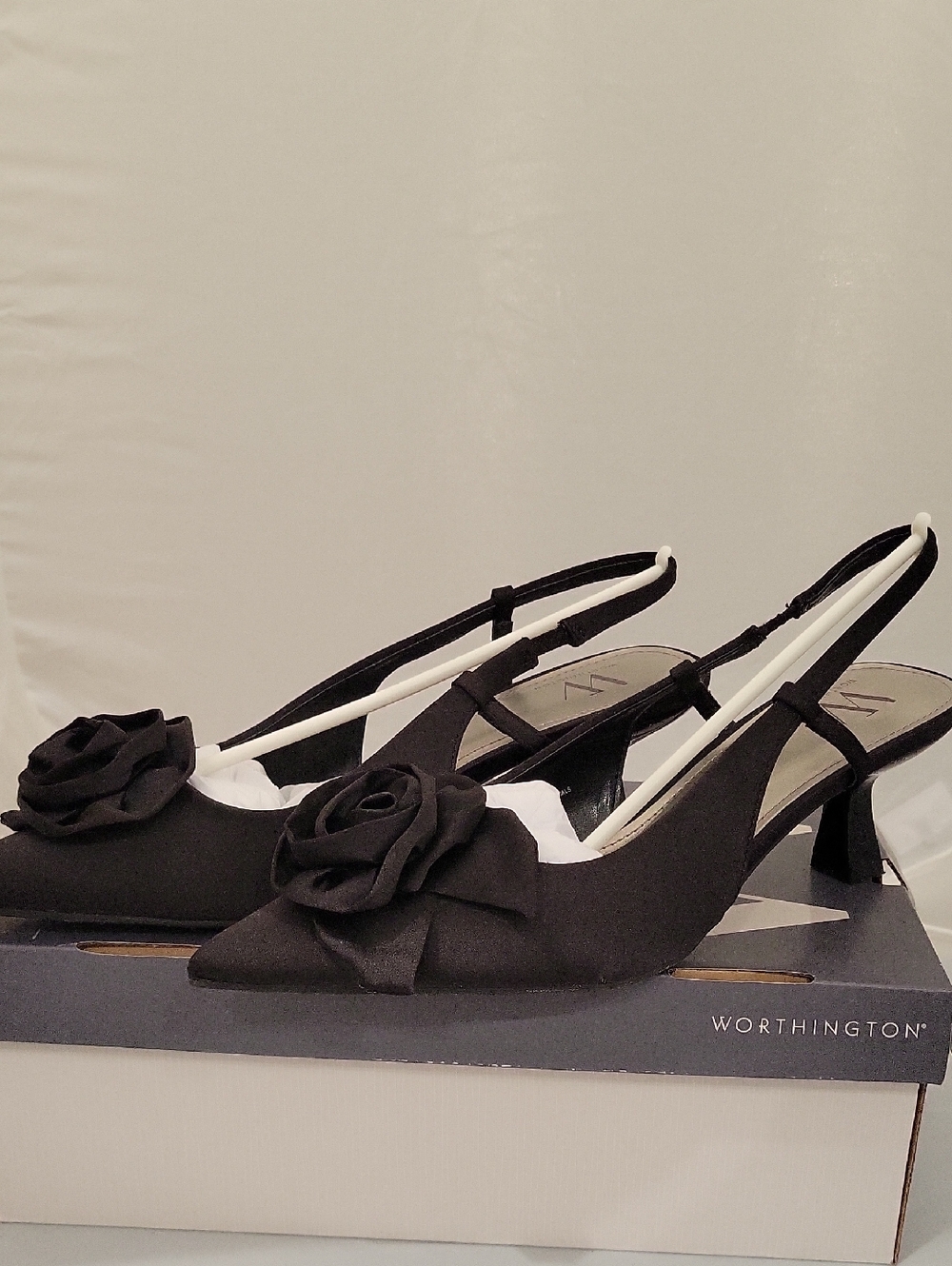 Worthington Black Slingback Kitten Heels with Rosette